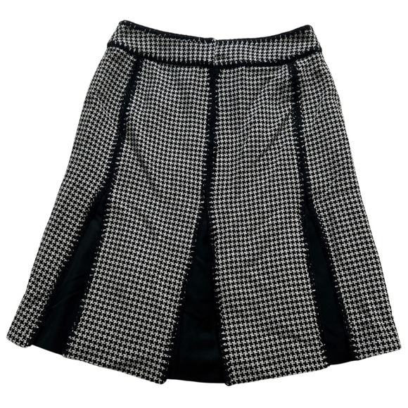Ann Taylor Houndstooth Tweed Pocket Pleat Skirt - Picture 2 of 4